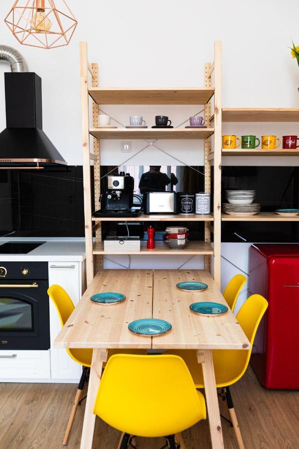 Colorful & Cozy Condo Cluj-Napoca Ngoại thất bức ảnh