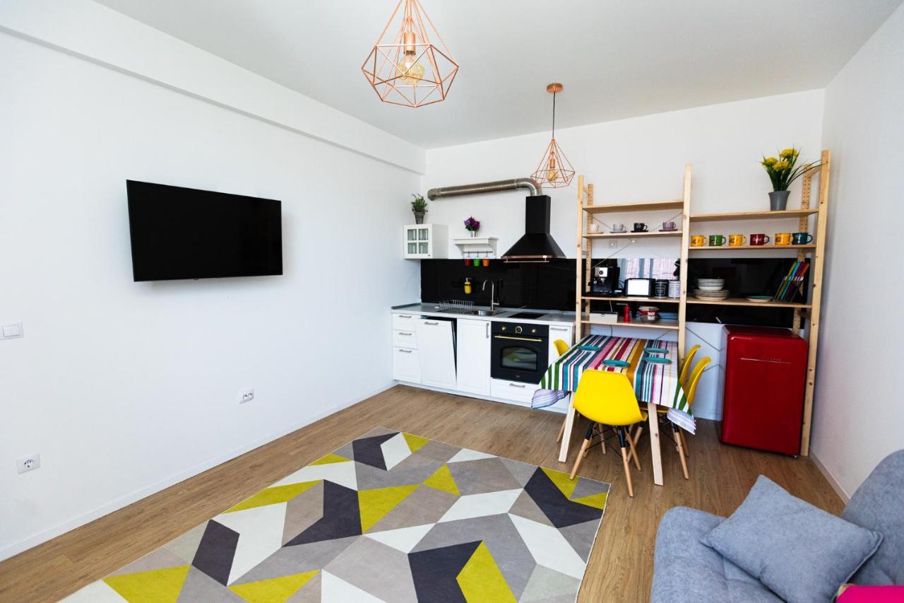 Colorful & Cozy Condo Cluj-Napoca Ngoại thất bức ảnh