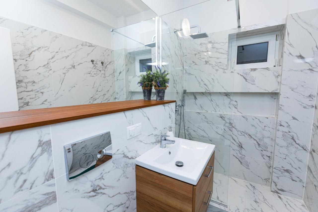 Colorful & Cozy Condo Cluj-Napoca Ngoại thất bức ảnh